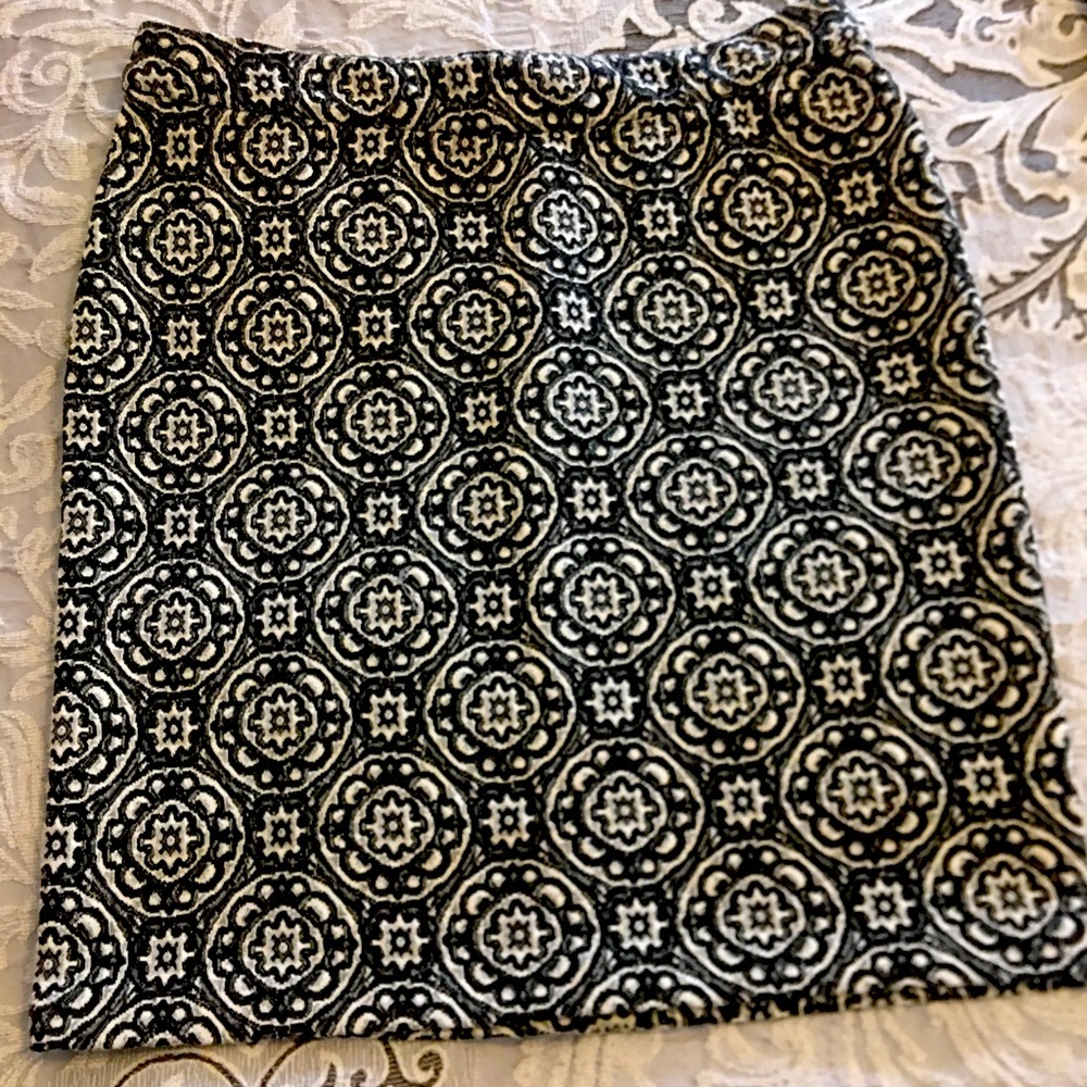 Roz & Ali skirt